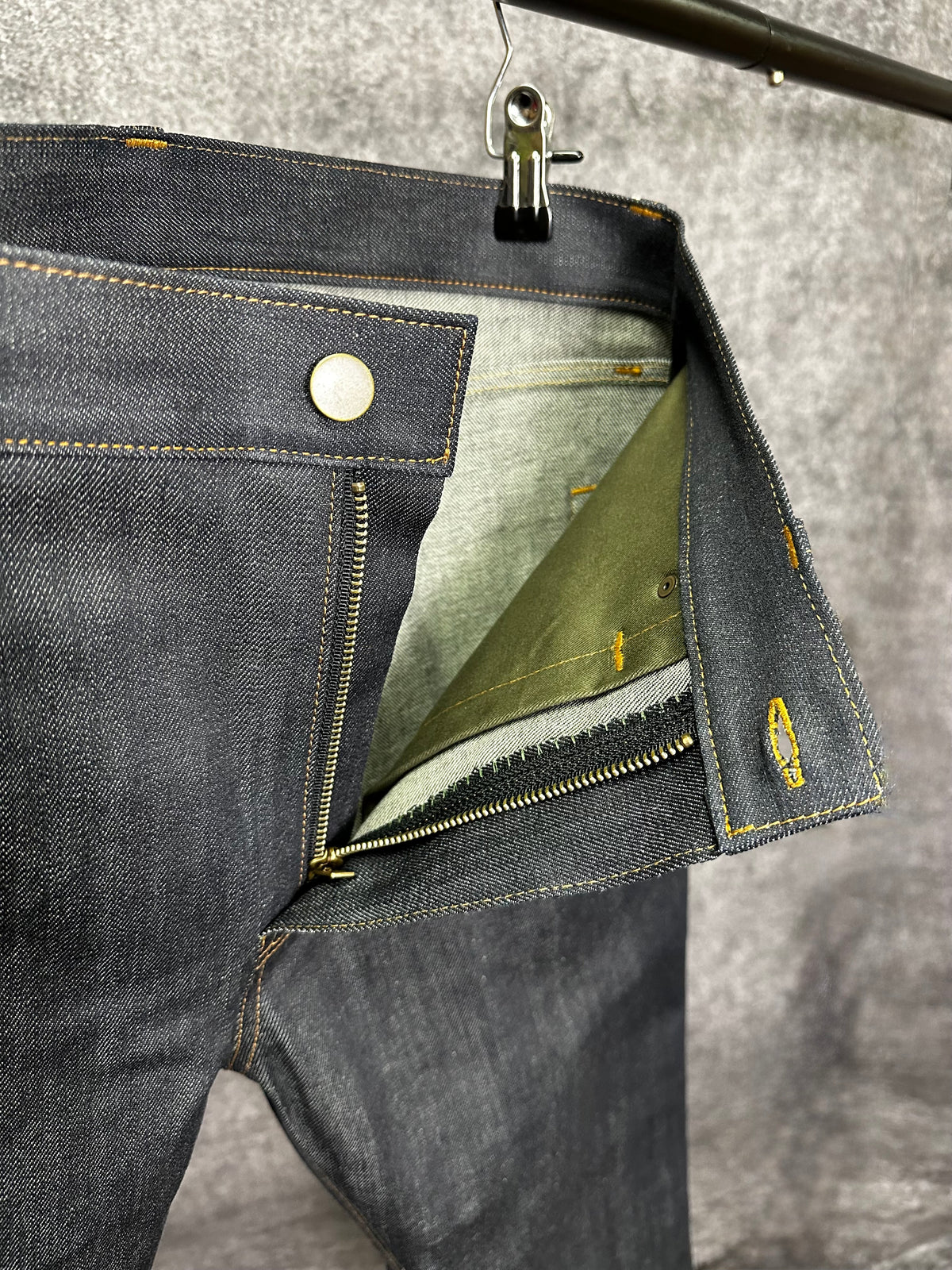 14oz Classic Indigo Jeans 32 x 34