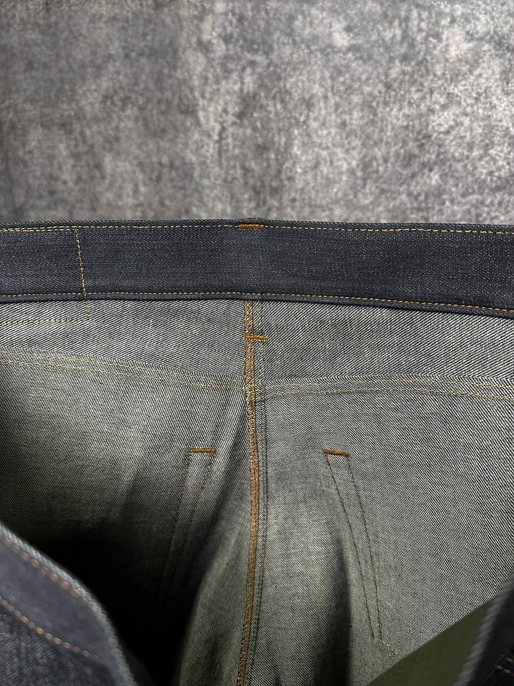 14oz Classic Indigo Jeans 32 x 34
