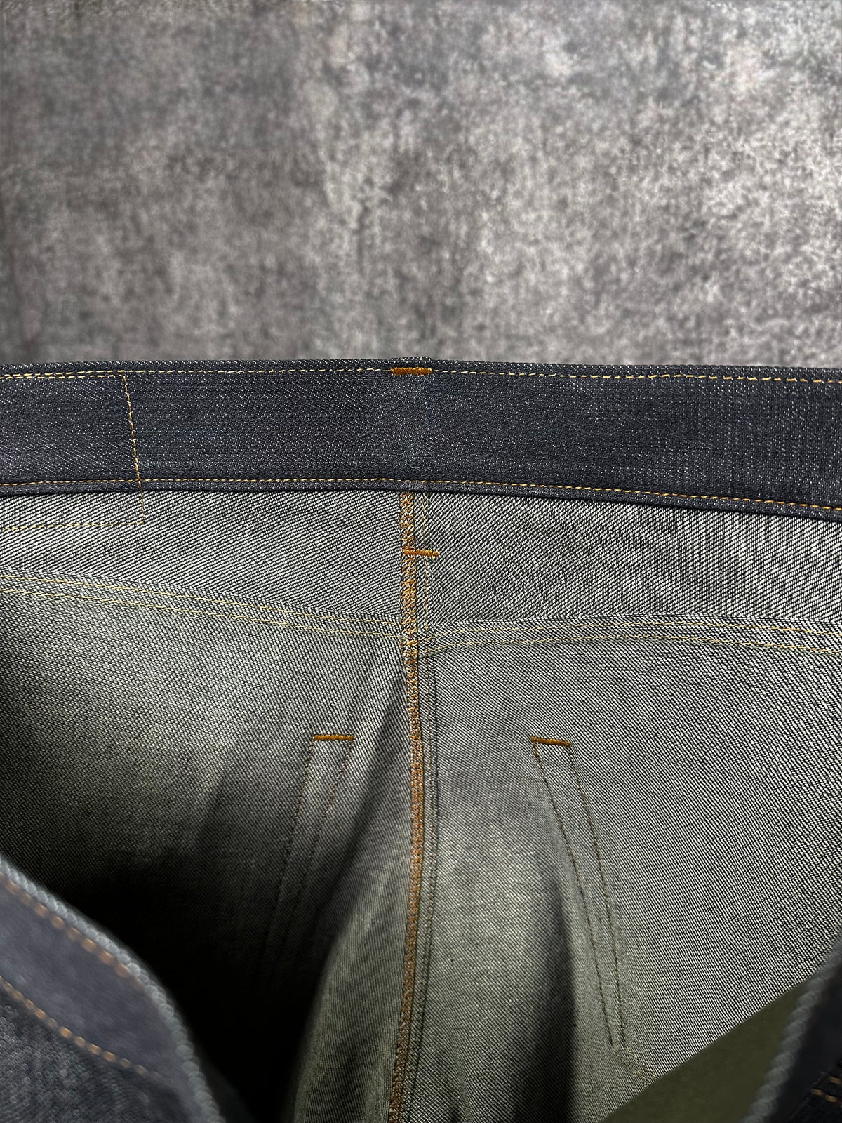 14oz Classic Indigo Jeans 32 x 34