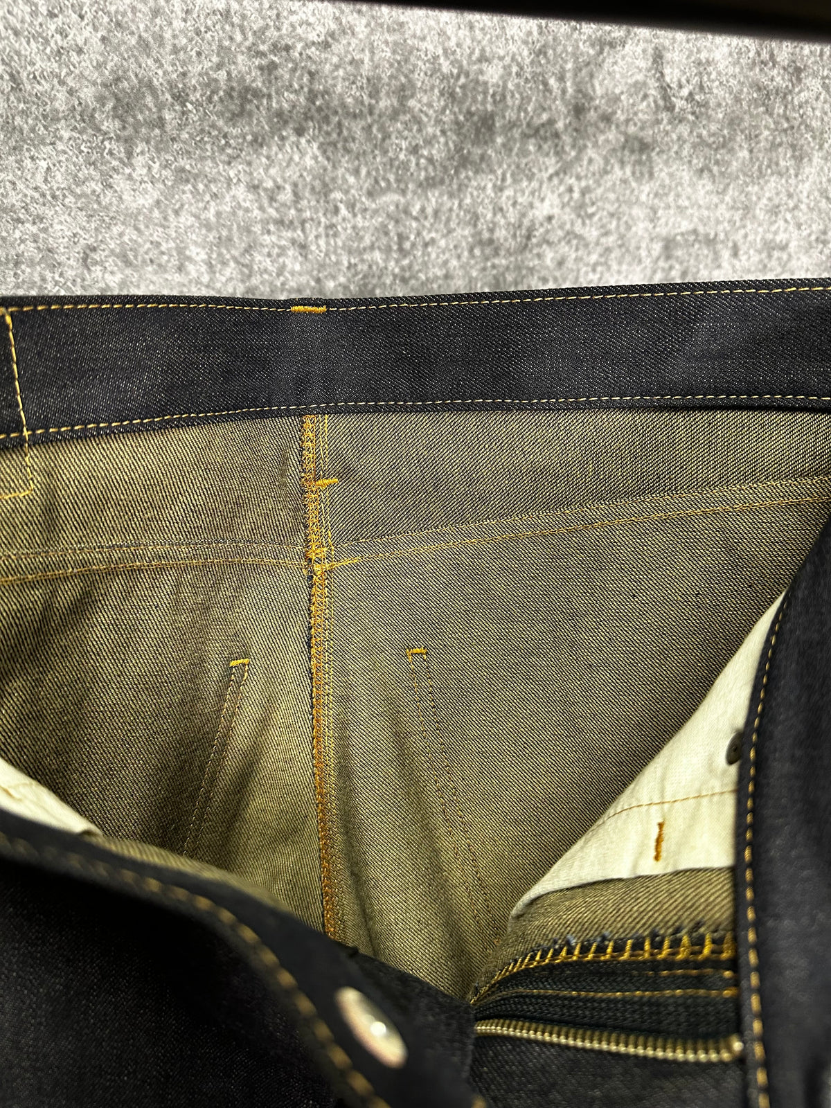12oz Dark Indigo Brown Weft Selvedge 34 x 30